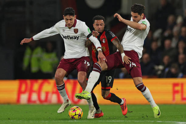 姆巴佩与登 姆巴佩与登