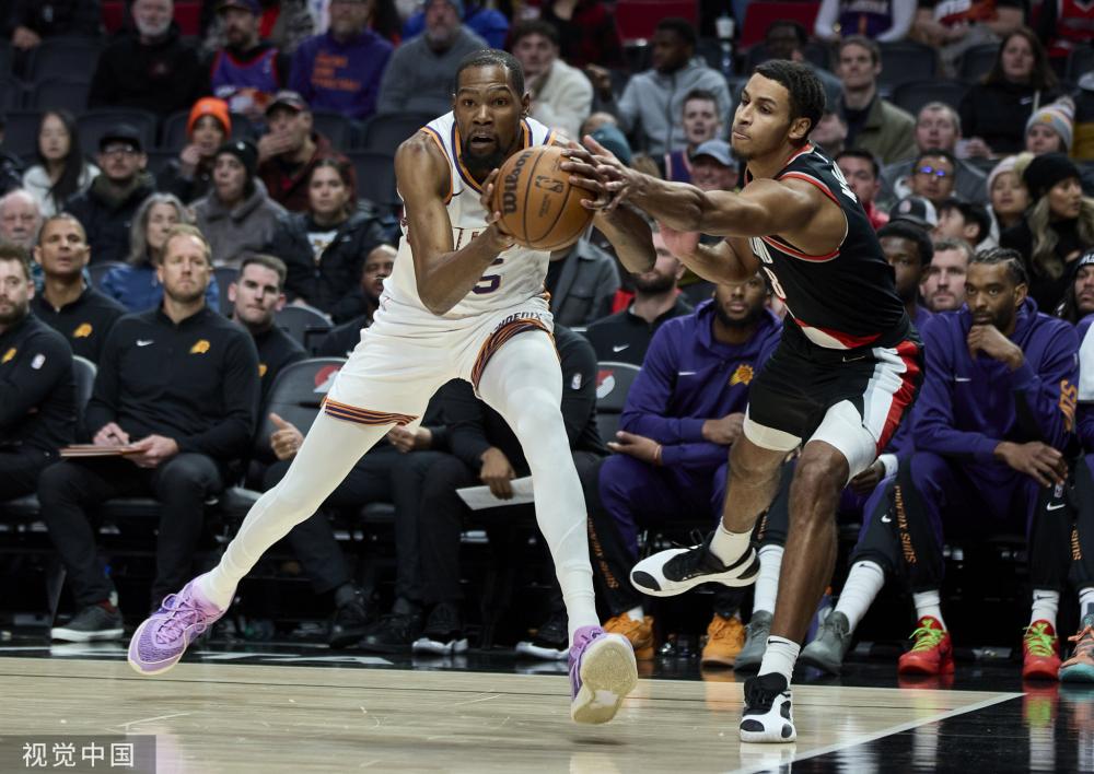 NBA漫谈｜NBA有哪些奇葩拍卖品？牙套、口香糖，就连球迷身份都能拍卖.